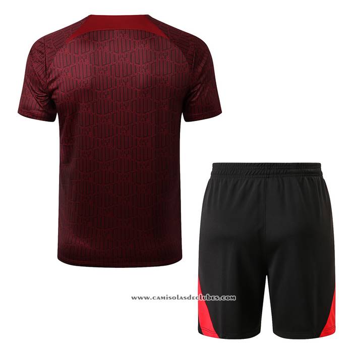 Fato de Treino
 Liverpool 2022-2023 Manga Curta
 Vermelho
 - Calcas Curta
